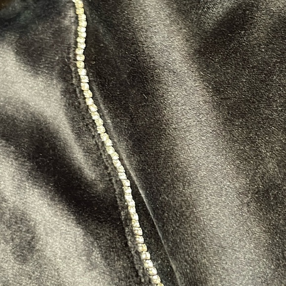 VICTORIAS SECRET ON POINT - Picture 5 of 7